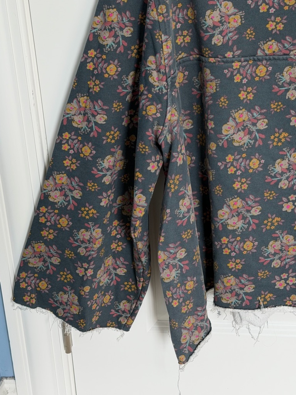 Natural Life State Floral Blooms Blue Easy Does It Sweatshirt 54547 - Picture 11 of 14